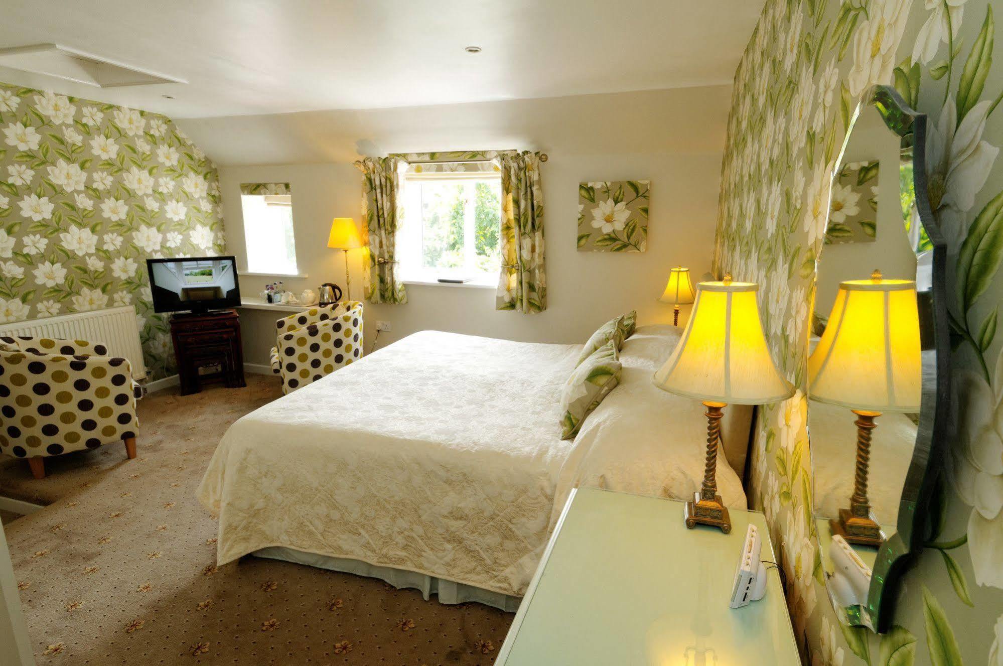 Wilton Court Restaurant With Rooms Ross-on-Wye Extérieur photo